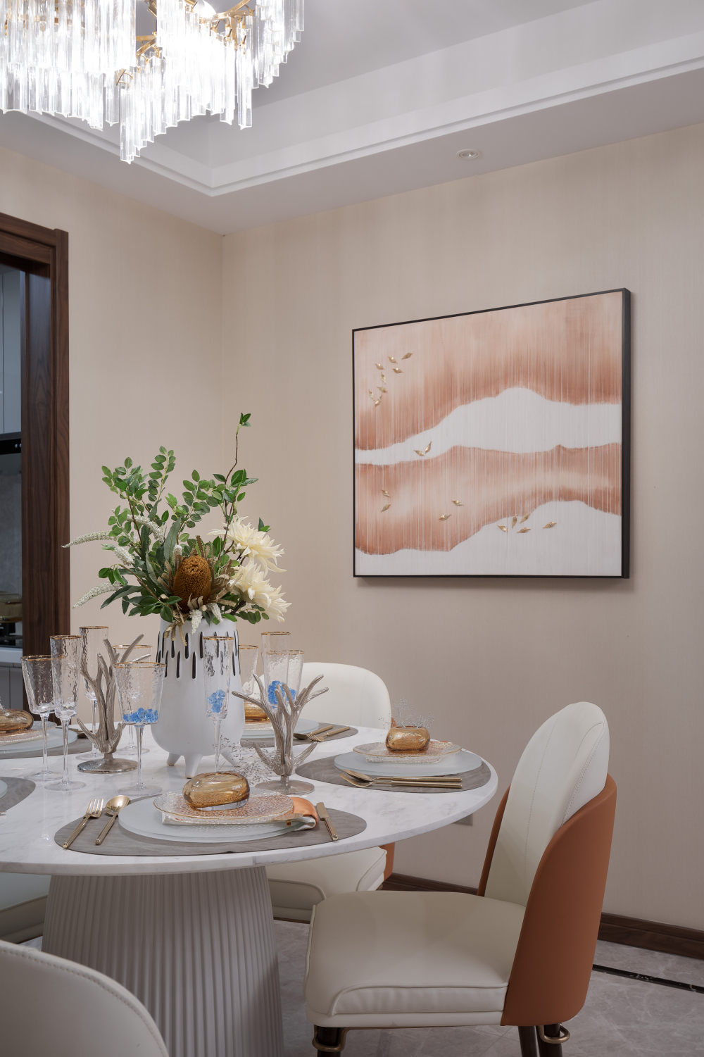 北歐輕奢風格室內設計家裝案例-餐廳 北歐輕奢風格室內設計家裝案例-餐廳