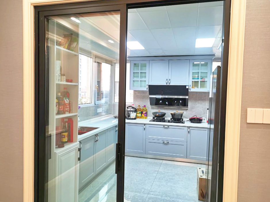 復(fù)式大宅室內(nèi)裝修設(shè)計(jì)-廚房實(shí)景圖 復(fù)式大宅室內(nèi)裝修設(shè)計(jì)-廚房實(shí)景圖