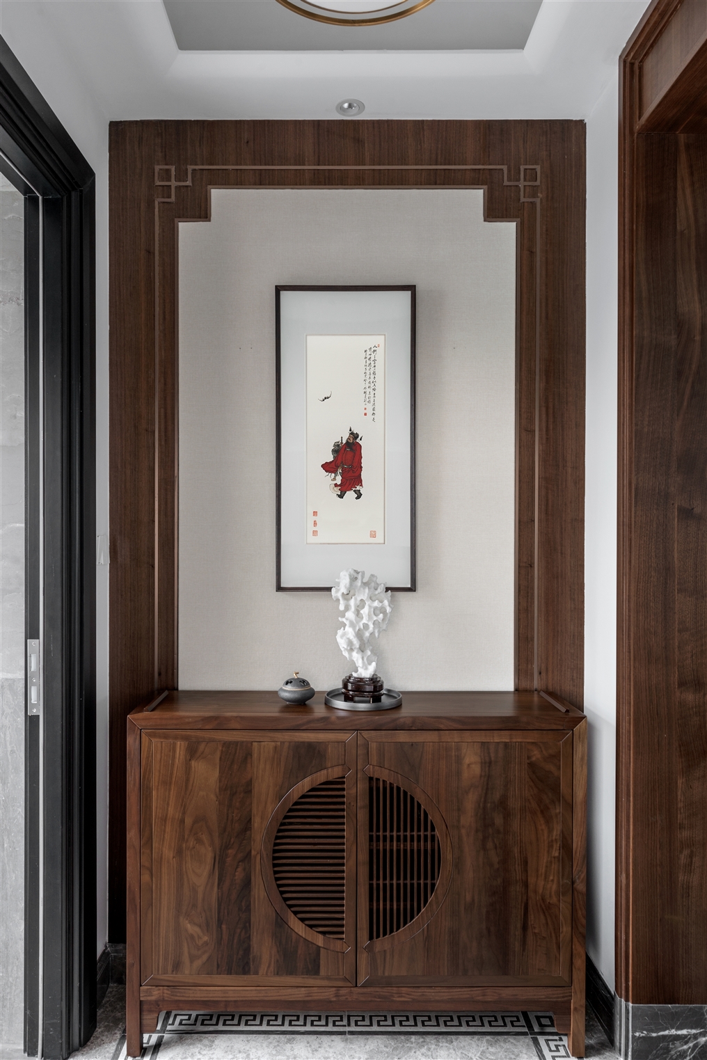 新中式風格室內(nèi)家裝案例效果圖-玄關