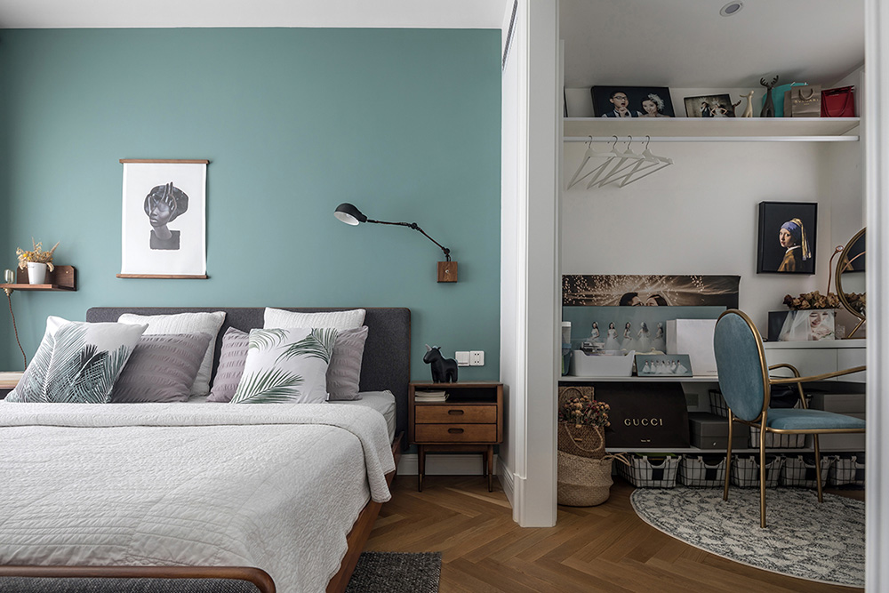 原木北歐風室內設計，帶著年輕人奮斗上進心裝飾的溫馨小窩-臥室