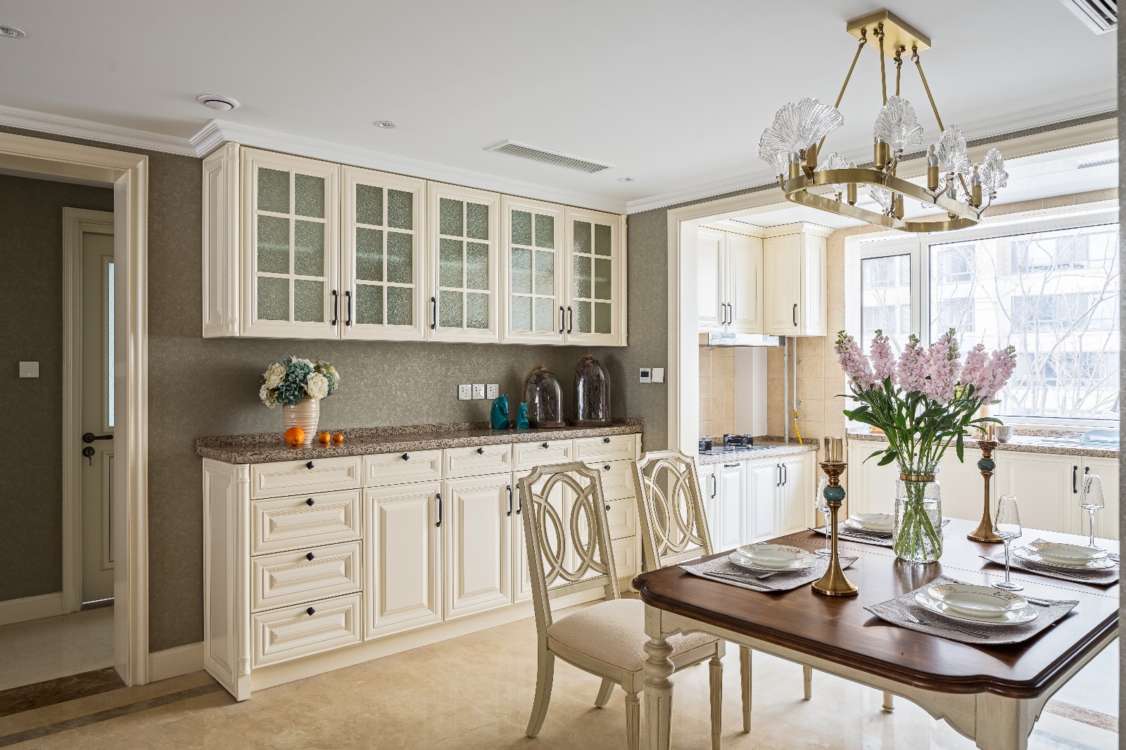 裝修案例美式輕奢風格室內裝修效果圖-餐廳 裝修案例美式輕奢風格室內裝修效果圖-餐廳