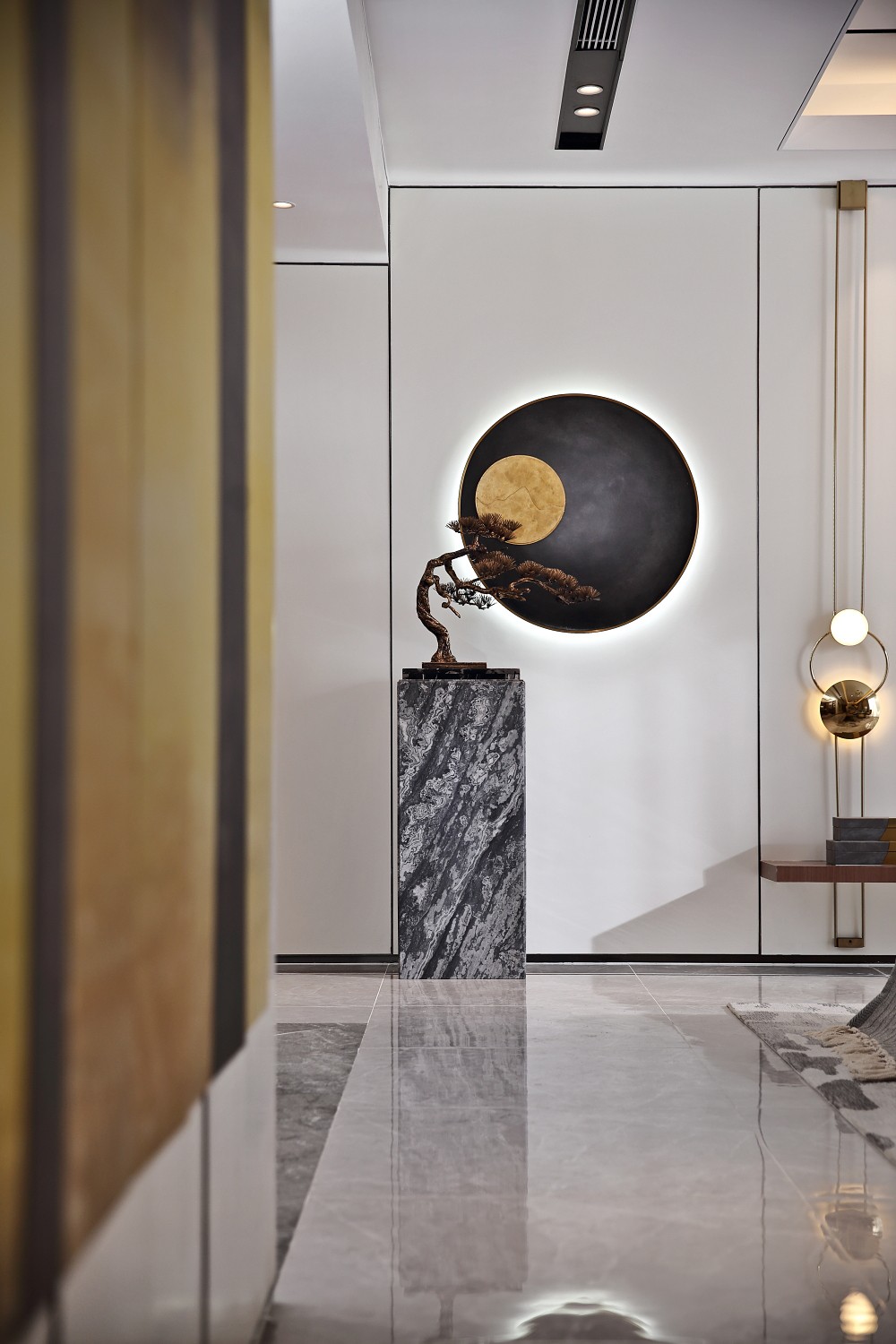 新中式風(fēng)格室內(nèi)家裝案例效果圖-玄關(guān) 新中式風(fēng)格室內(nèi)家裝案例效果圖-玄關(guān)