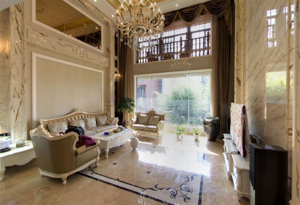 楚雄彝族自治州半城巷6號院歐式風格別墅裝修案例